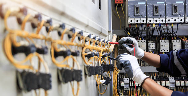Professional Electrician technician working in North Zanesville, OH